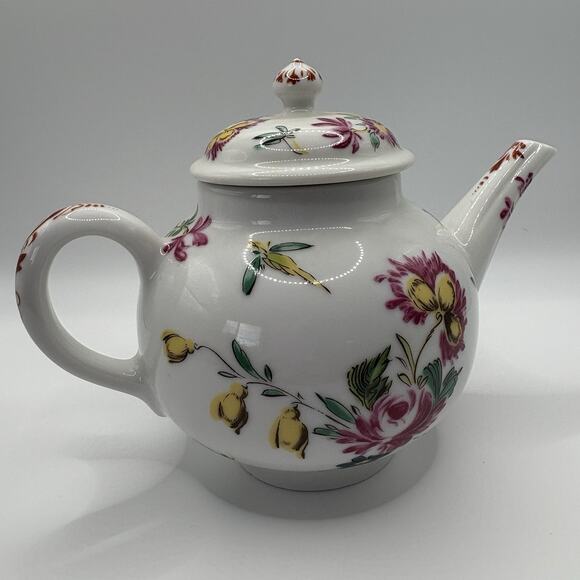 Vintage 1985 Victoria & Albert Museum Franklin Mint Porcelain Bow Mini Teapot - Picture 9 of 9